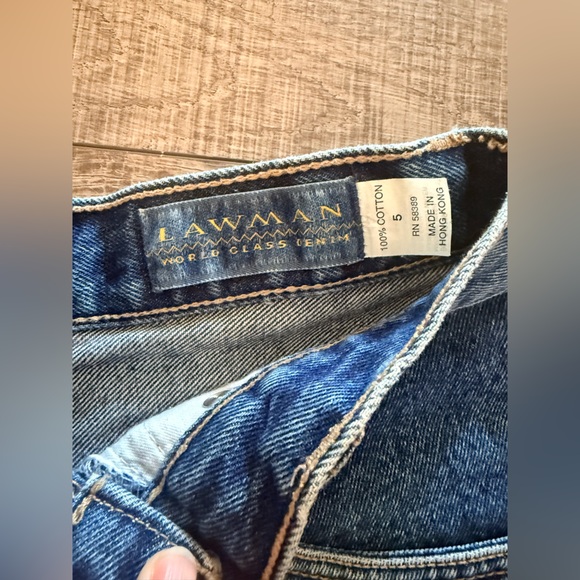 Vintage 80s Lawman High Waisted 100% Cotton Denim Jean Shorts Size 5 - Picture 4 of 8